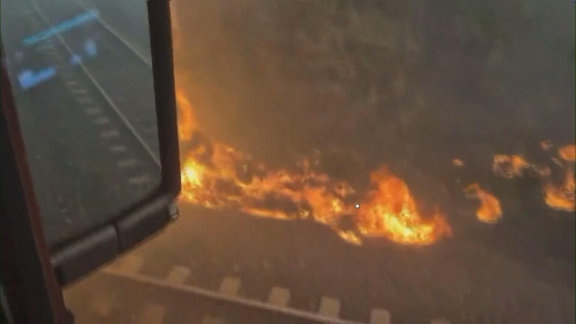 Picture_J.CNN.CAN.WILDFIRE-1300_002.jpg