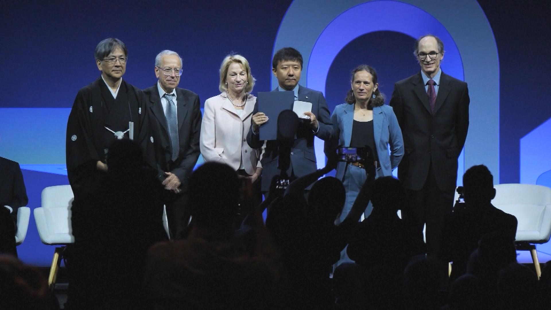 Picture_J.CN.AWARDEE-2000_004.jpg