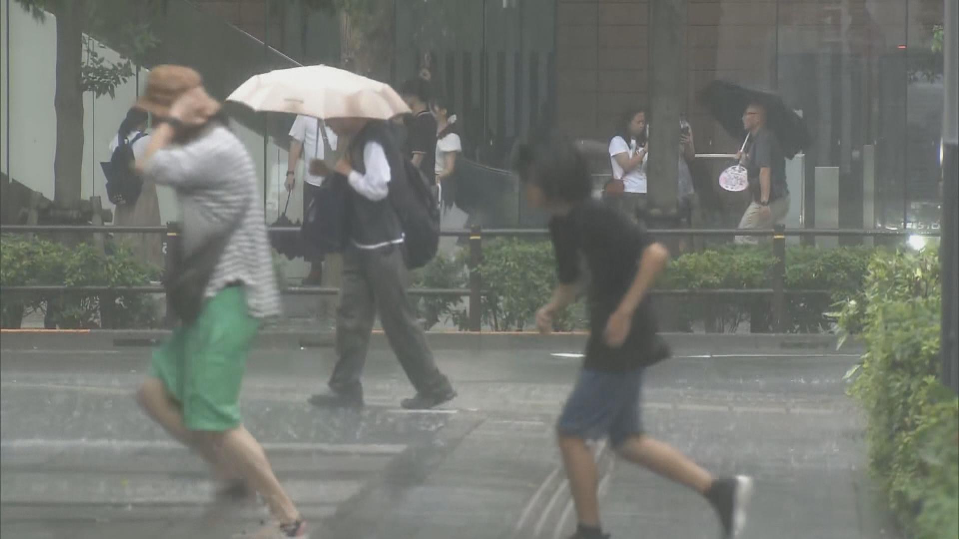 Picture_J.JP.RAIN-1300_007.jpg