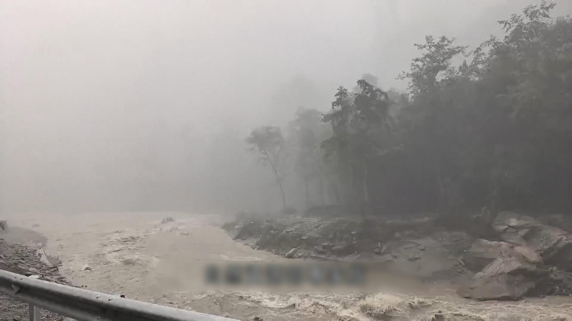 Picture_J.CN.MUDSLIDE.FOLO 2100._003.jpg