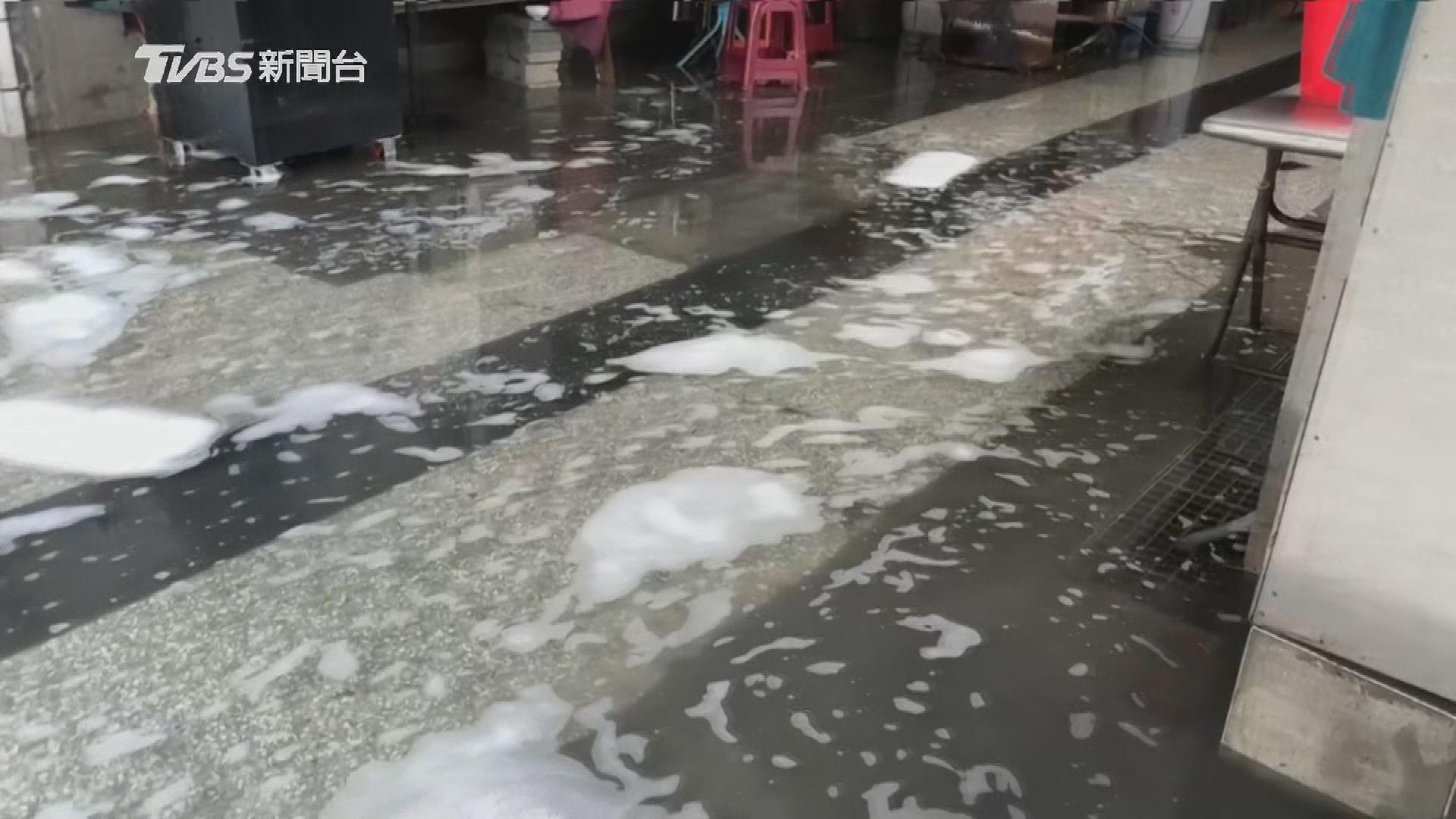 Picture_J.TW.RAIN-1300_001.jpg