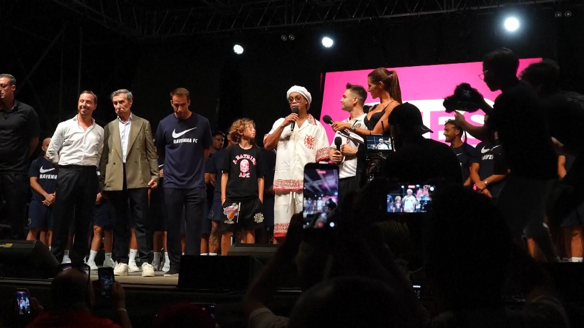 Picture_JS.RONALDINHO.RAVENNA-0600_001.jpg