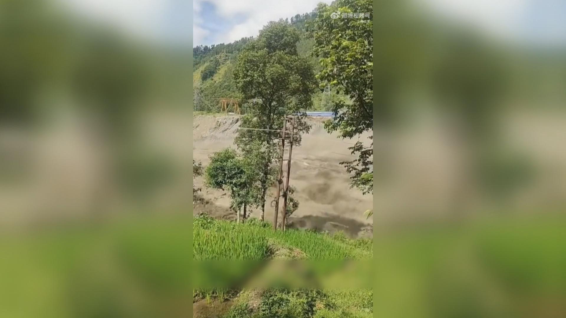 Picture_J.CN.MUDSLIDE 1300.jpg